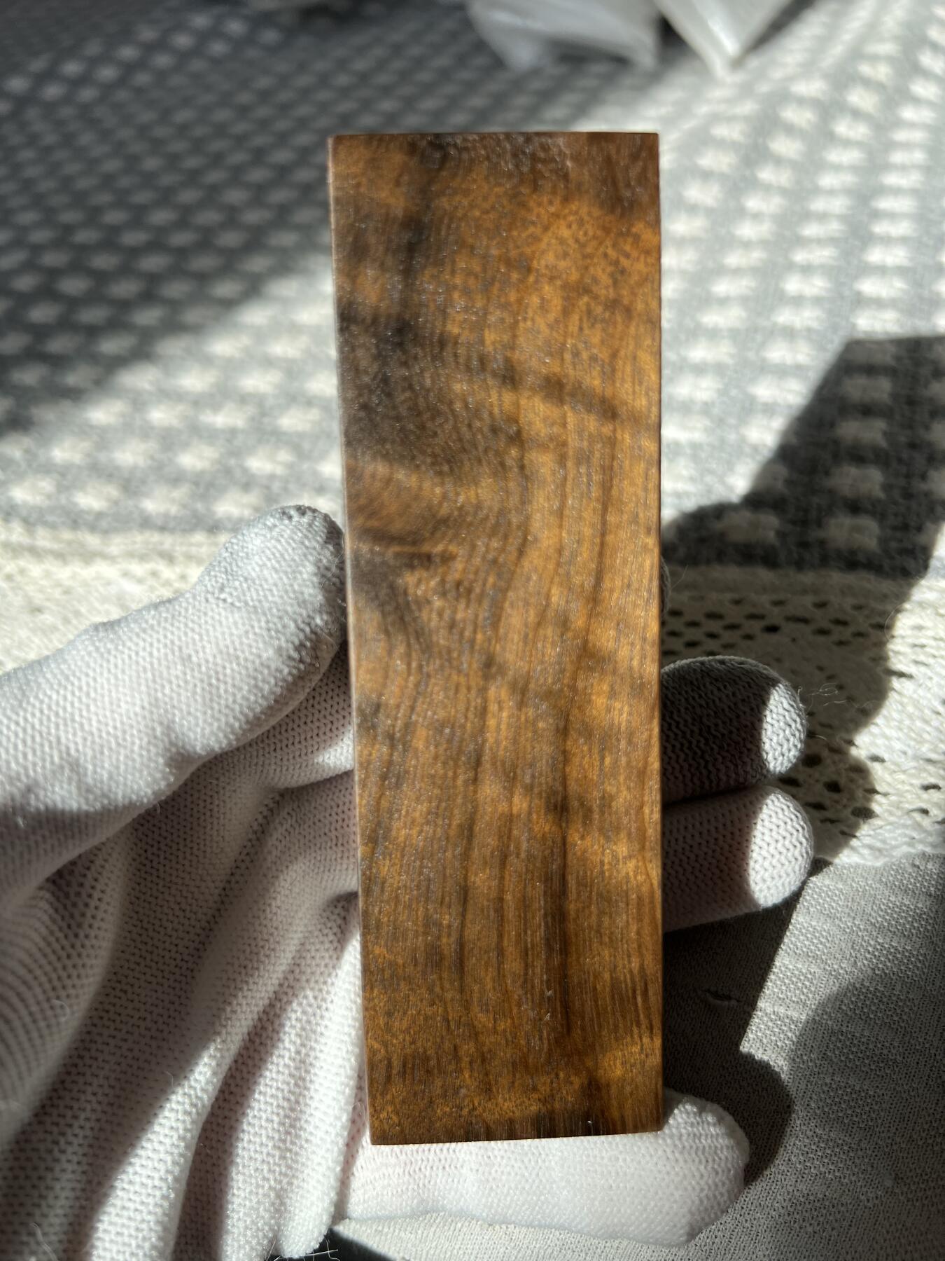 零元拍：A27 金丝楠牌子，3D立体波纹香喷喷的小金砖，金光闪闪，76.8/48.5/14.5MM