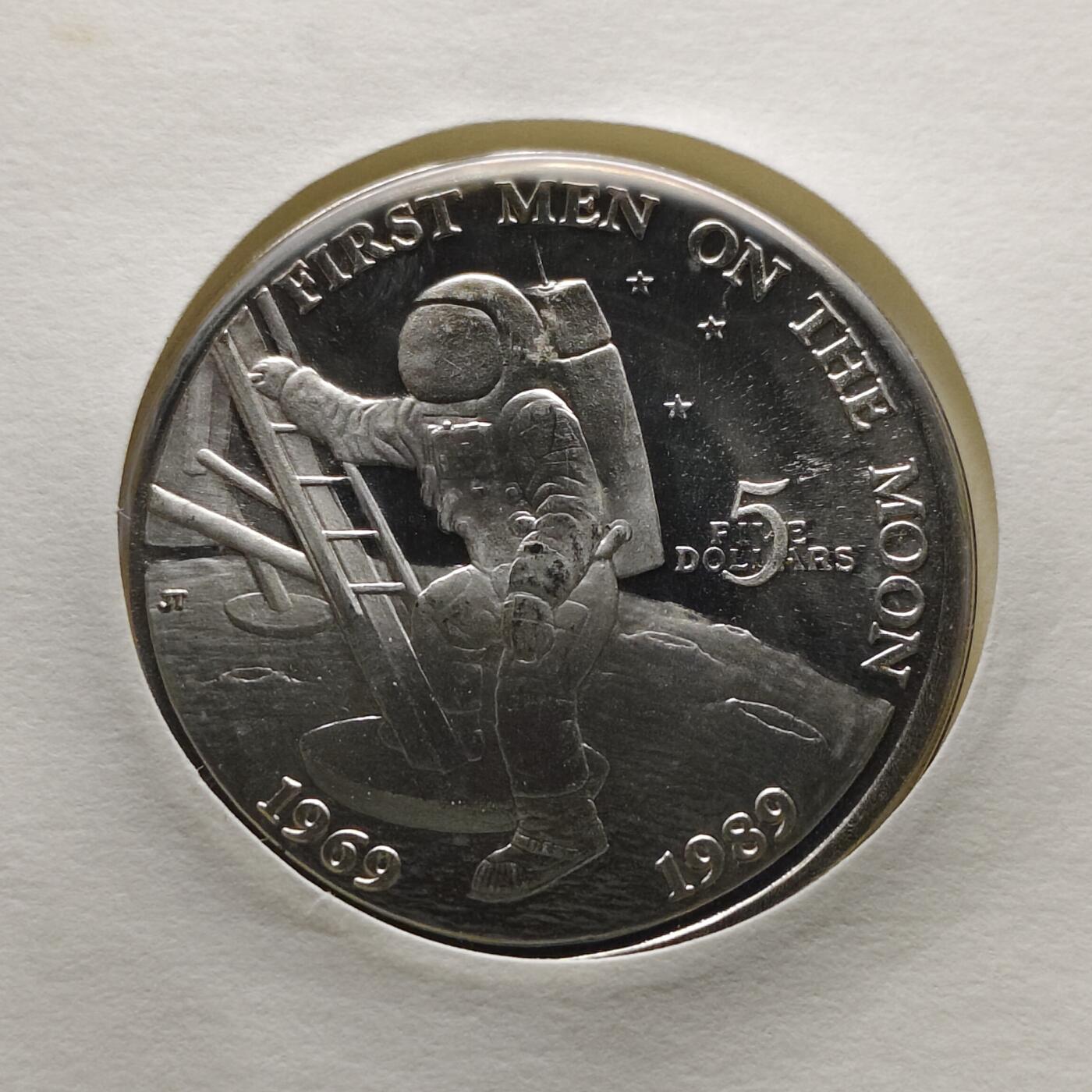 【全场包邮】纯粹捡漏拍504场-更新中 【邮币封】马绍尔群岛1989年5元登月20周年纪念邮币封