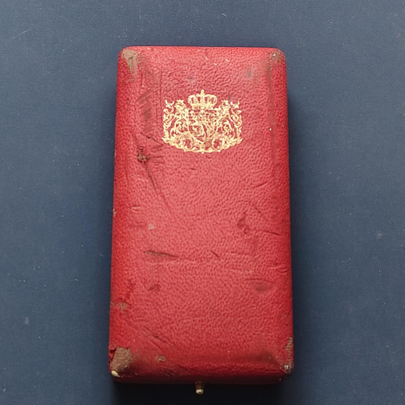 【全场包邮】纯粹捡漏拍505场 【勋章】欧洲十字勋章（具体自辨）-带盒