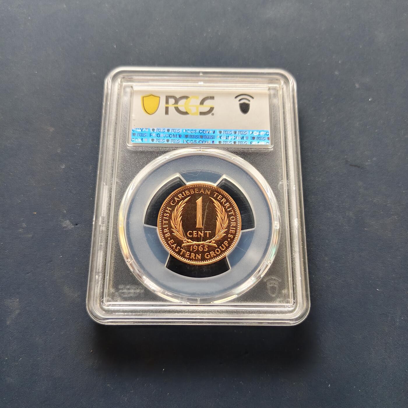 【全场包邮】纯粹捡漏拍505场 【收藏级·亚军分】英属加勒比地区1965年女王1分精制币-PCGS PR68 RD DCAM