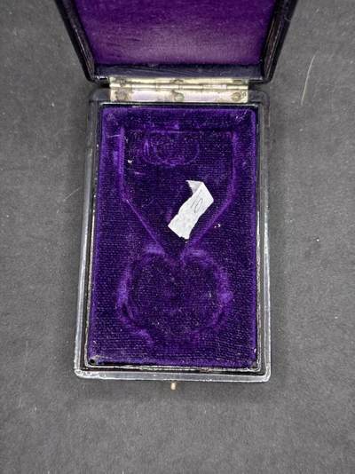 凯旋世界勋赏（持续上新中）（第22期新年大拍）（欢迎送拍）（对拍品有疑问请询问客服，不接受到手刀，出价默认拍品品相。请认真阅读拍卖规则！出价默认已认可！）（收到货请录制开箱视频，无视频概不处理问题。） - 白叶空盒