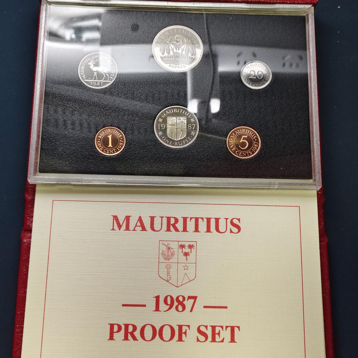【全场包邮】纯粹捡漏拍505场 【稀少】毛里求斯1987年官方精制套币-量2500-PS6