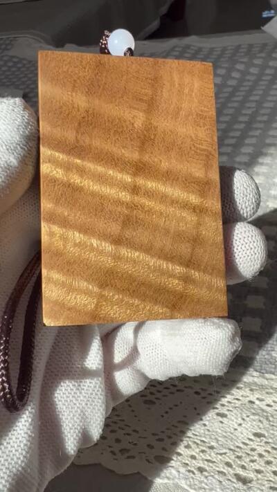 零元拍：A26 金丝楠牌子，3D立体波纹香喷喷的小金砖，金光闪闪，73.5/50/11.5MM