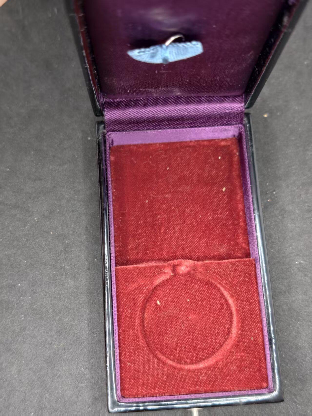 凯旋世界勋赏（持续上新中）（第22期新年大拍）（欢迎送拍）（对拍品有疑问请询问客服，不接受到手刀，出价默认拍品品相。请认真阅读拍卖规则！出价默认已认可！）（收到货请录制开箱视频，无视频概不处理问题。）