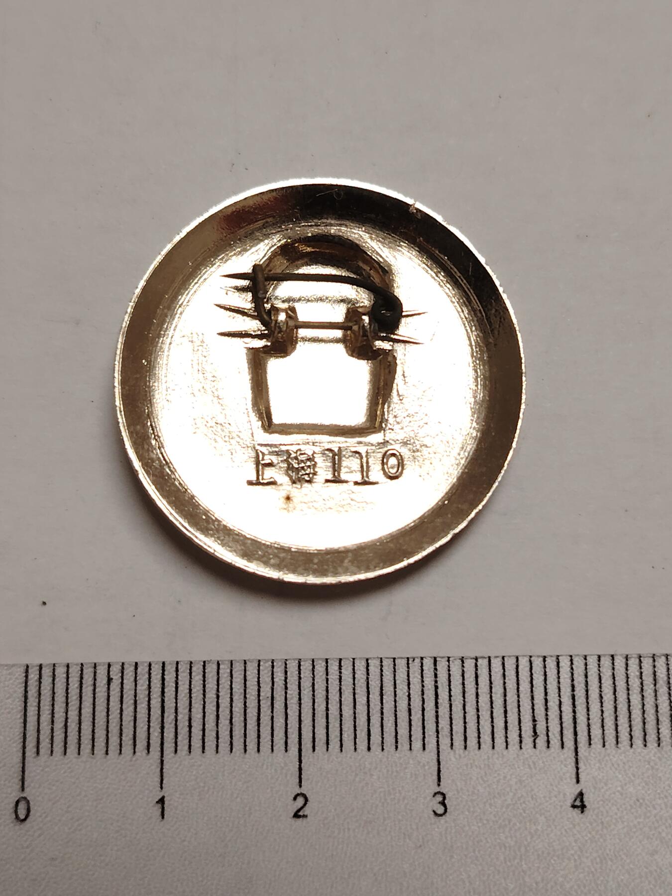 布加迪🐬～世界钱币(上海)🌾第 275 期 /  像章专场 头像章～建档47周年 / 上海110