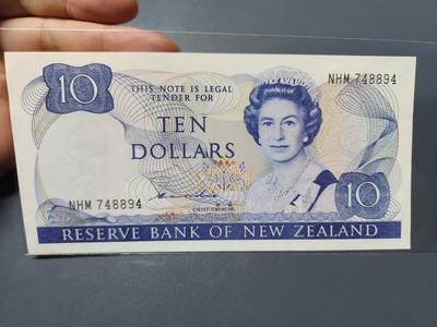 2月18号晚上8点 外国纸币自动截拍第27场 - 第一版首签名 新西兰 10元 近新