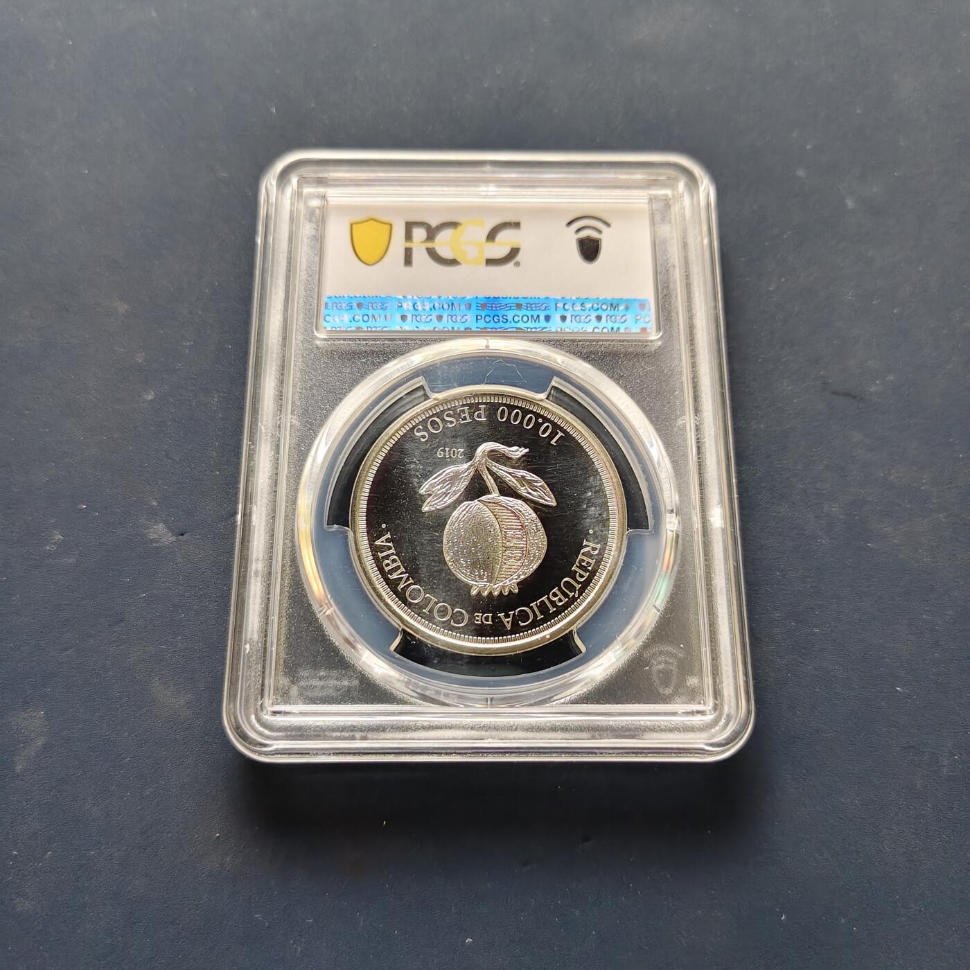 【全场包邮】纯粹捡漏拍505场 【收藏级·亚军分】哥伦比亚2019年10000比索独立200周年纪念币-PCGS MS68