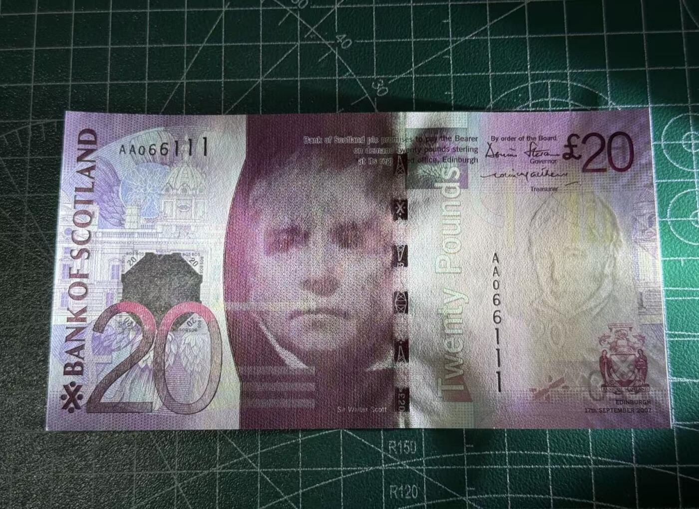 【礼羽收藏】🌏世界钱币拍卖125期 苏格兰20镑 2007年 首发AA冠 数三倒置豹子111 全新unc