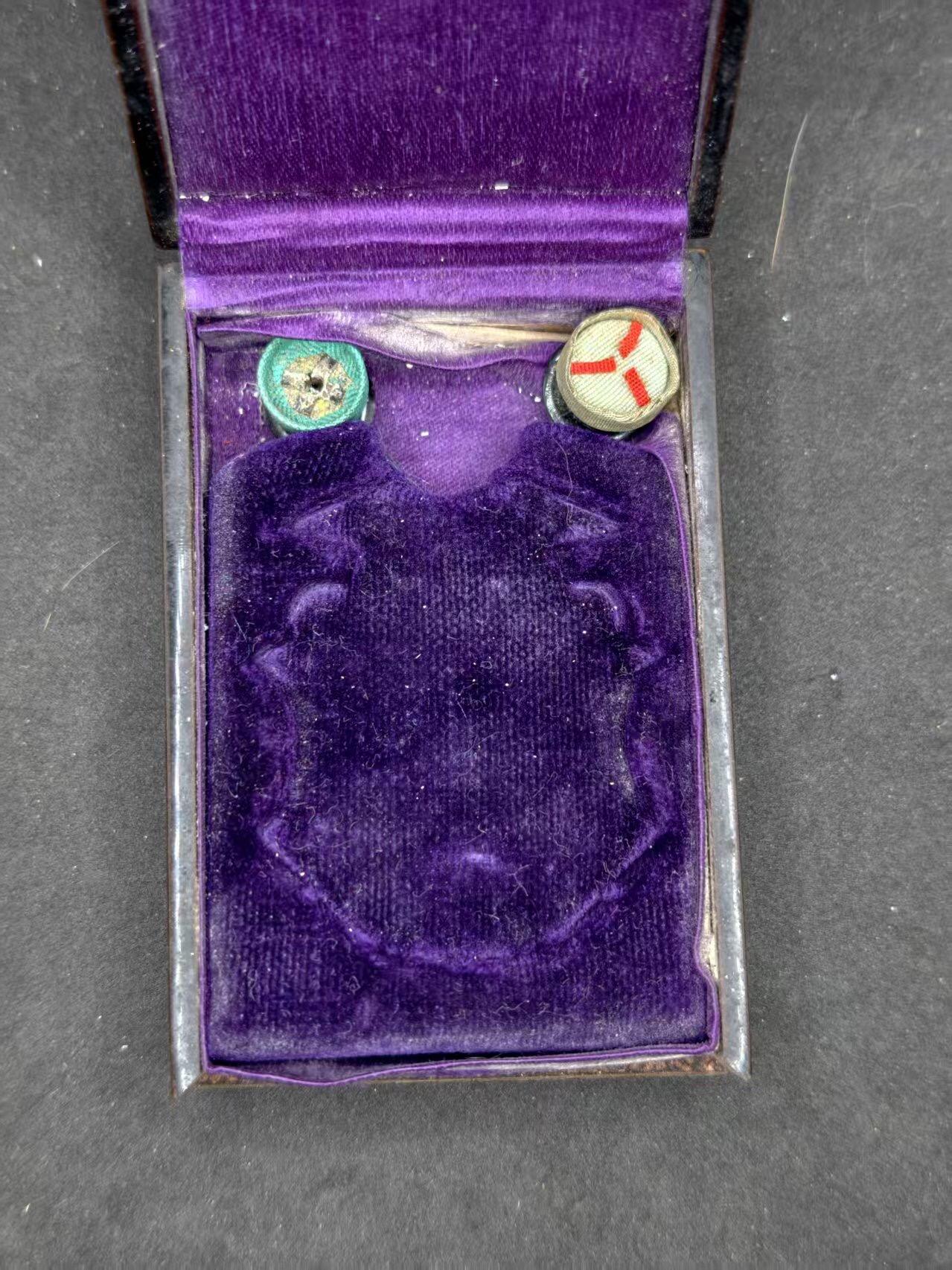 凯旋世界勋赏（持续上新中）（第22期新年大拍）（欢迎送拍）（对拍品有疑问请询问客服，不接受到手刀，出价默认拍品品相。请认真阅读拍卖规则！出价默认已认可！）（收到货请录制开箱视频，无视频概不处理问题。）