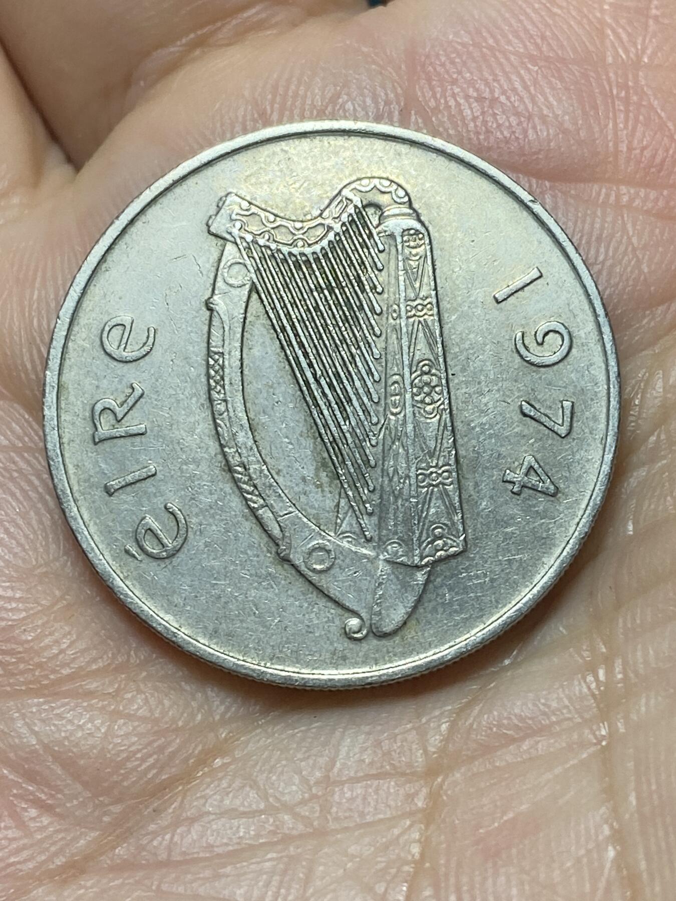 2026年第二十九场(总第一百九十八场）英国一线回流散币新年初九特拍场第一场(免佣金) 爱尔兰🇮🇪1974年10便士(共和国时期第二套第一版)