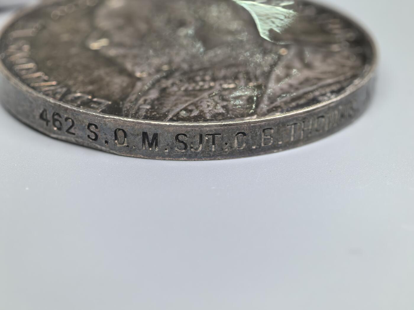 小驴勋章奖章收藏2月22日周日晚六点拍卖（珍爱和平，收藏战争，铭记历史，勿忘国耻，忠党爱国。有偿代拍，送拍规则在简介最后，参拍须阅读规则后再参拍，关系到运费包装发货时效真假辨别等关键信息，拍卖时不再发原图，看大图店主微信码在拍卖店铺介绍里） 英国爱德华版长期优秀服役章，银质，打有边铭