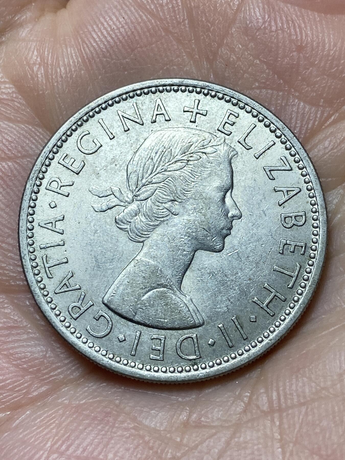 2026年第二十九场(总第一百九十八场）英国一线回流散币新年初九特拍场第一场(免佣金) 英国🇬🇧1965年2先令(伊丽莎白二世青年桂冠第二版)