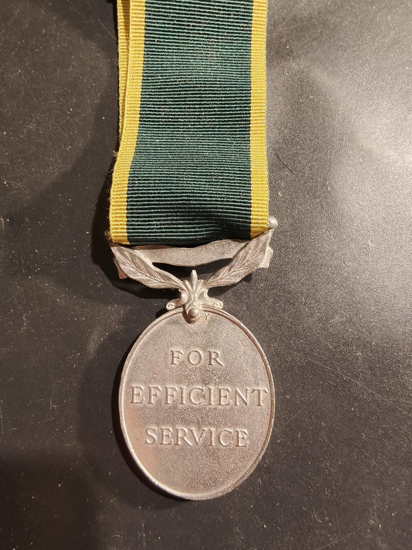 老王徽章第183期 英国女王版效率奖章   拷贝