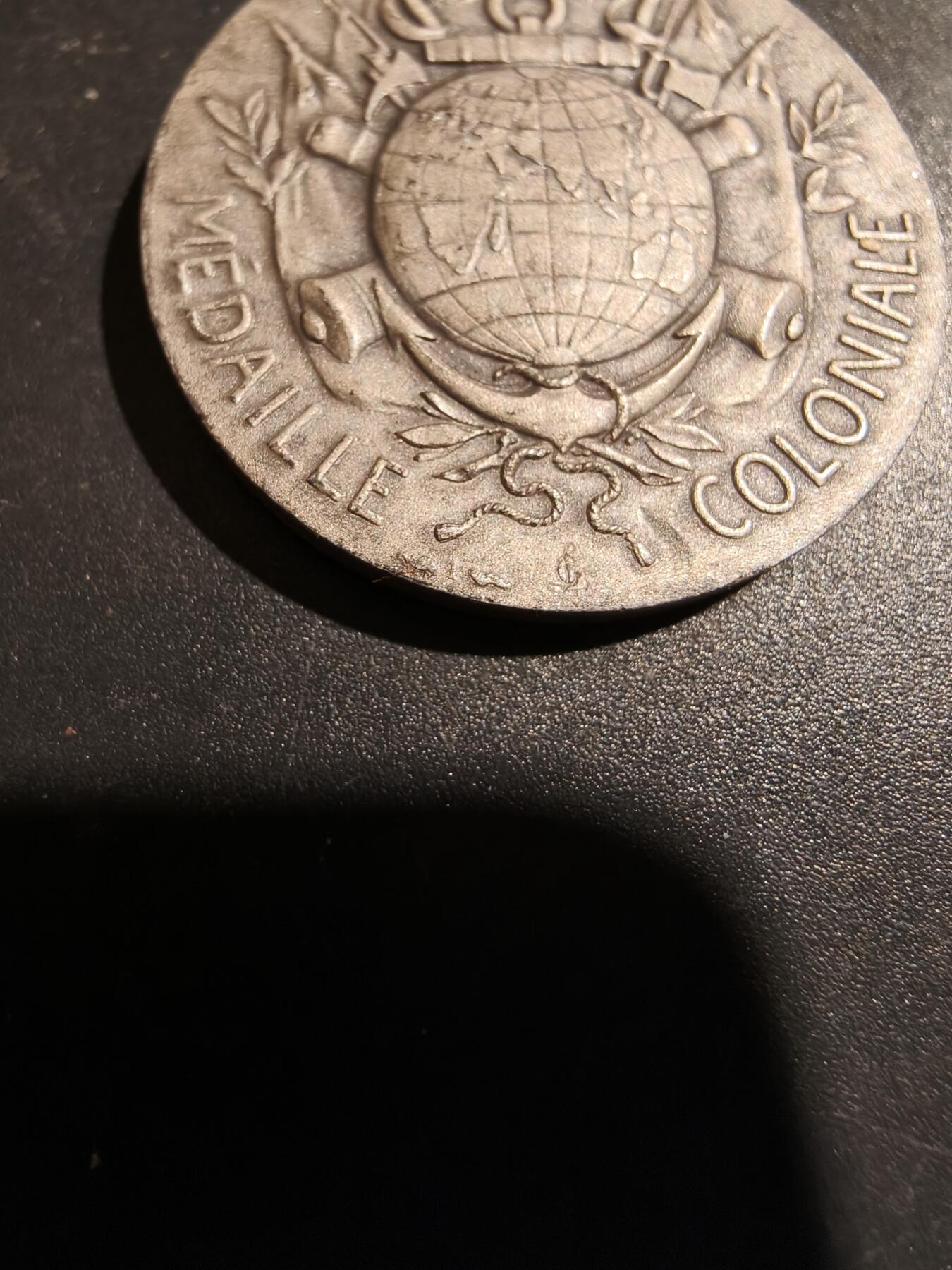 老王徽章第183期 法国殖民奖章    950银    远东勋条    21.1g