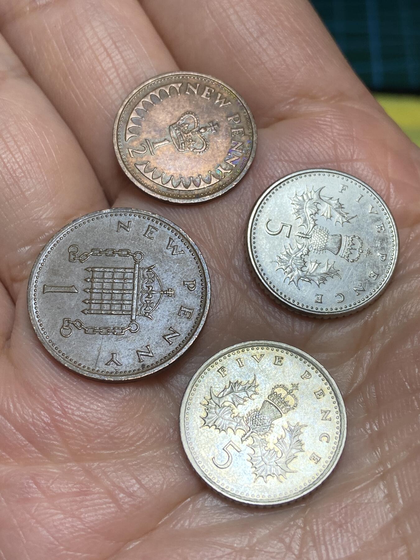 2026年第二十八场(总第一百九十七场）新春初七特拍场(佣金3%最低1元) 英国🇬🇧4枚：1971年1/2新便士，1新便士，1990年92年5便士(伊丽莎白二世中年花冠和中年高冠两个版)