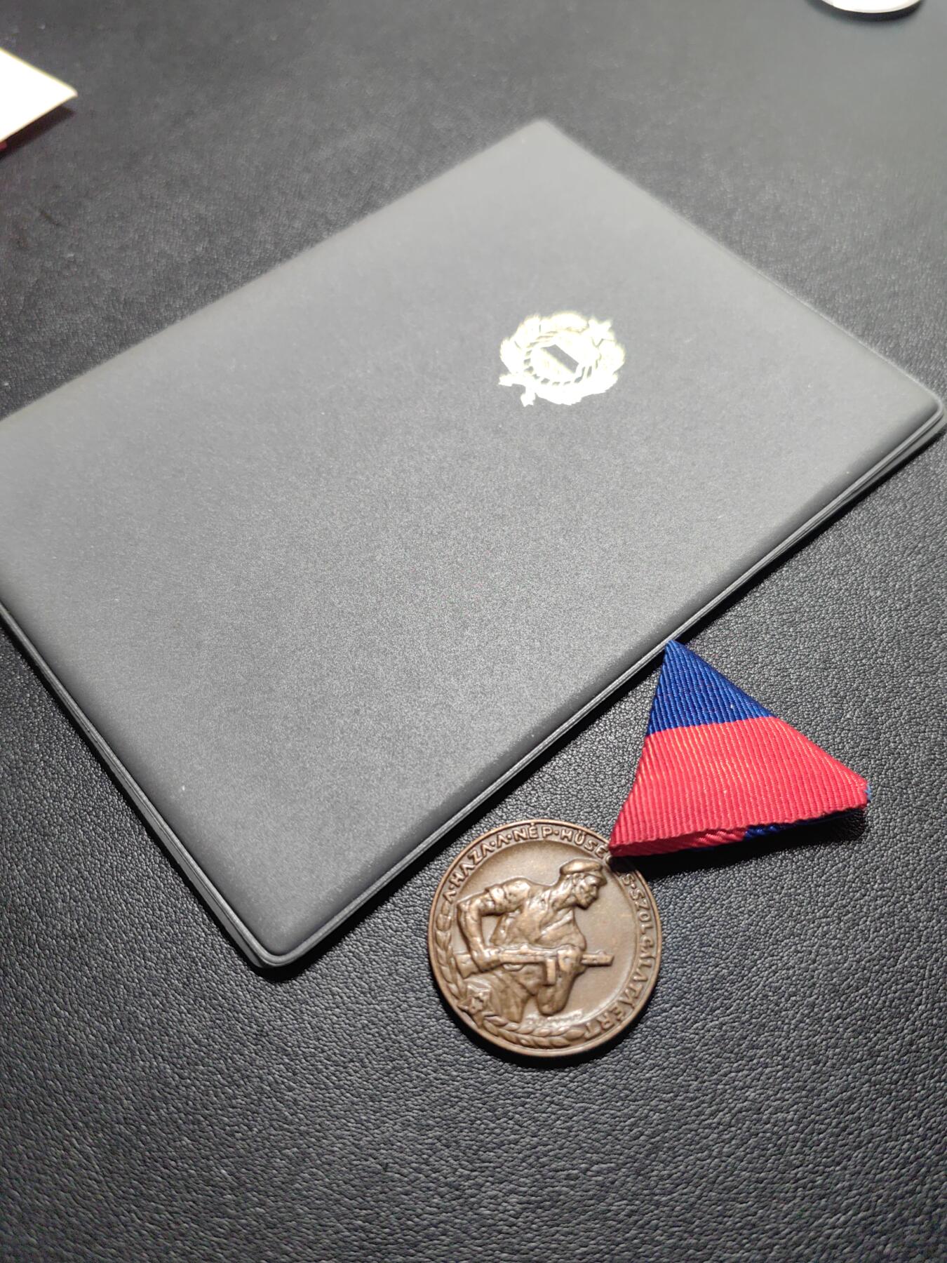 靖甫拍卖第五场 匈牙利工人战斗队功绩奖章带证