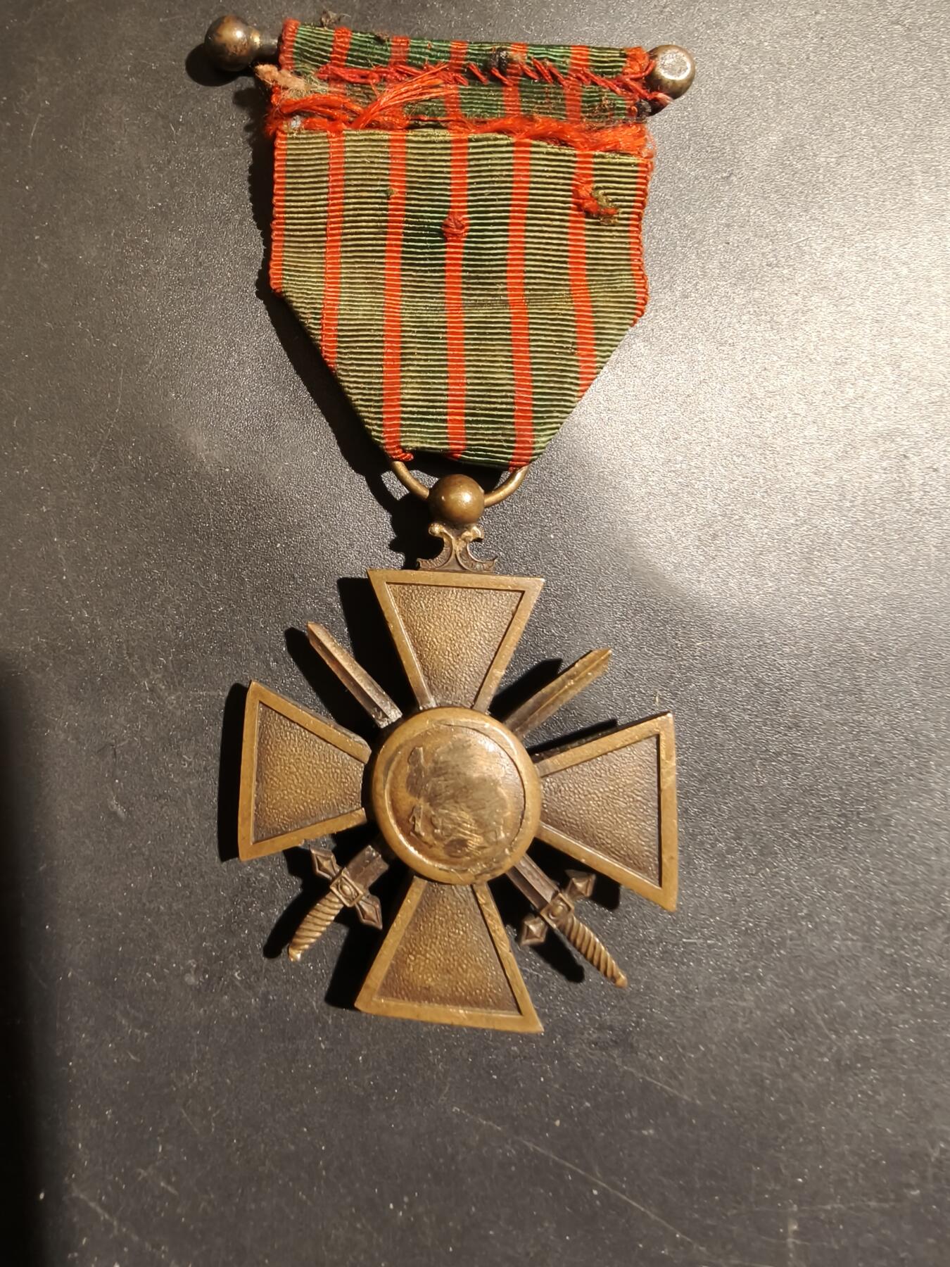 老王徽章第183期 法国一战战争十字奖章   一颗铜星勋饰