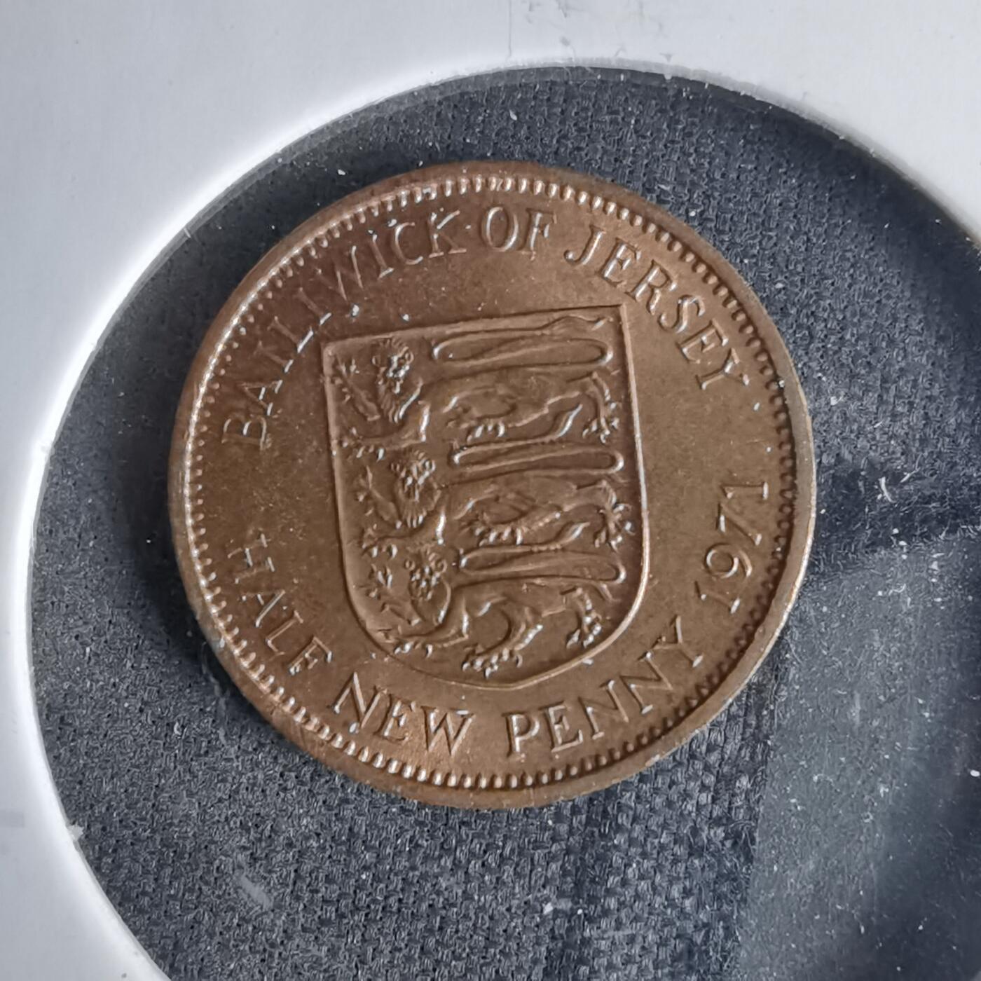 沼泽如烟--第999场 泽西1971年半便士