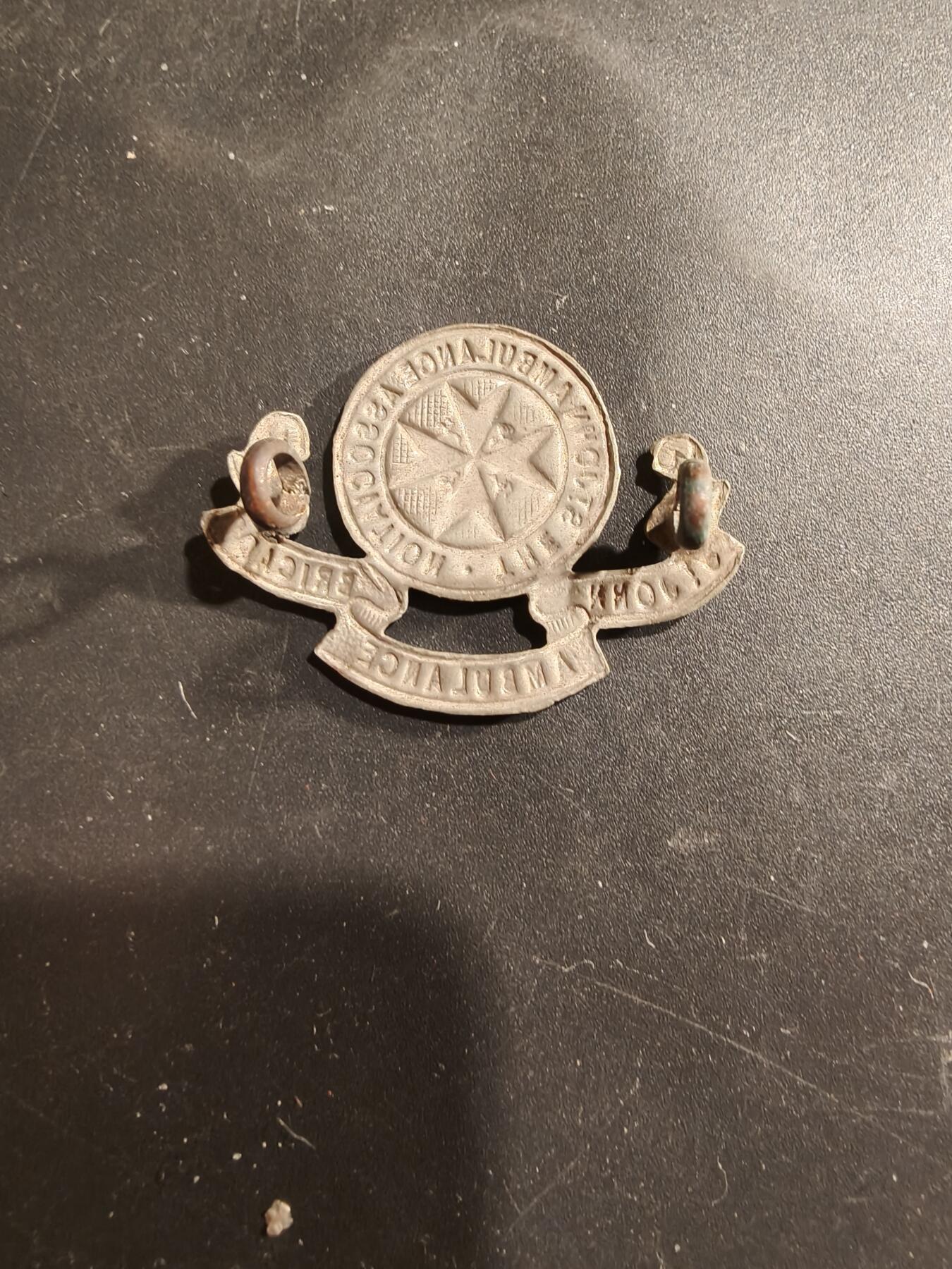 老王徽章第183期 英国圣约翰急救旅帽徽    二战时期