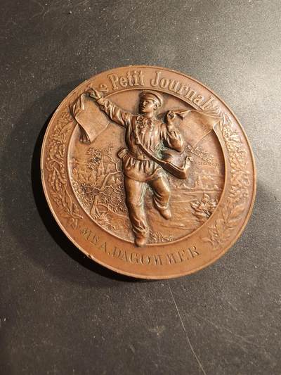老王徽章第183期 - 法国1895年《小日报》“智力竞赛与问题大奖赛”大铜章      直径58mm    重量102.1g