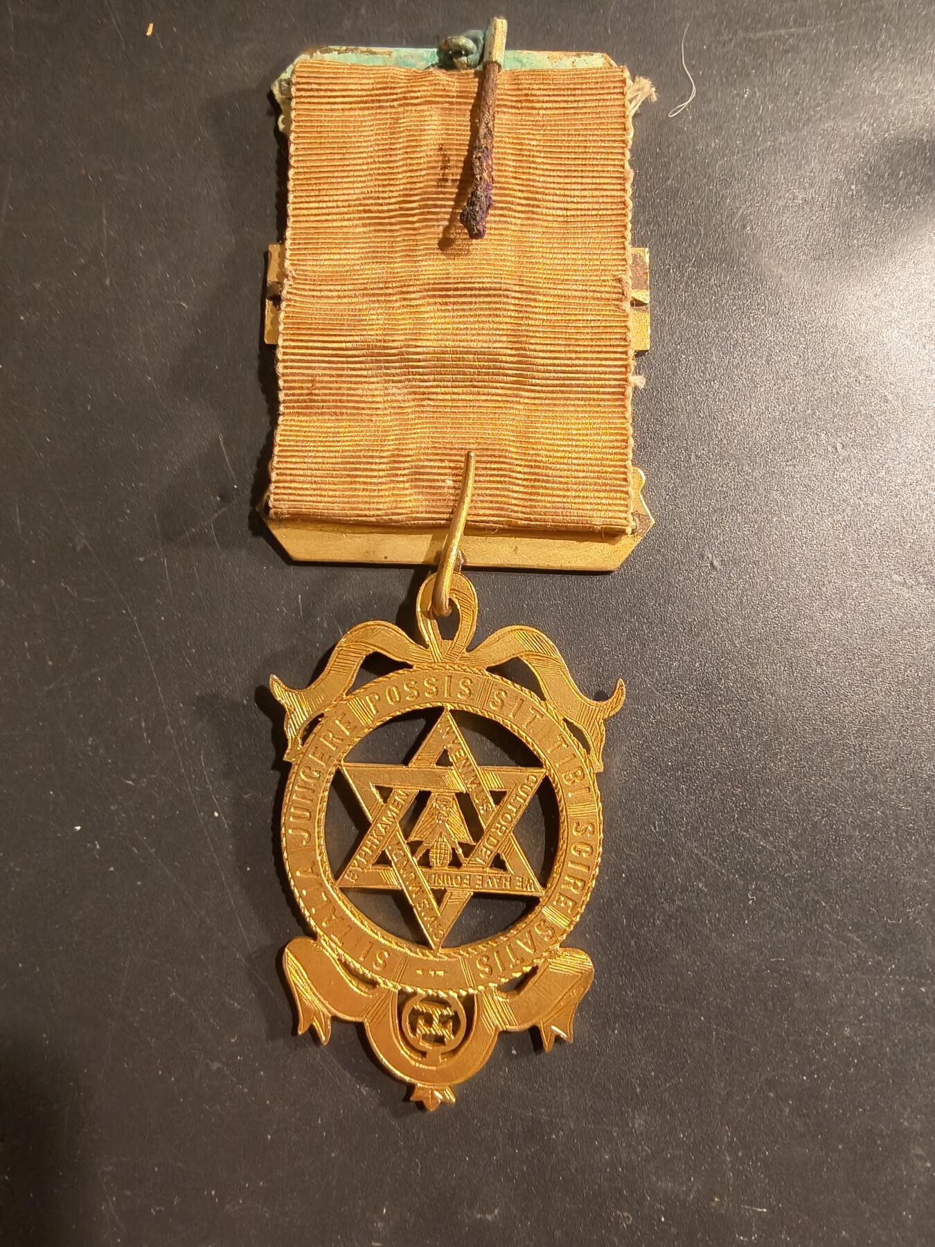 老王徽章第183期 英国共济会奖章