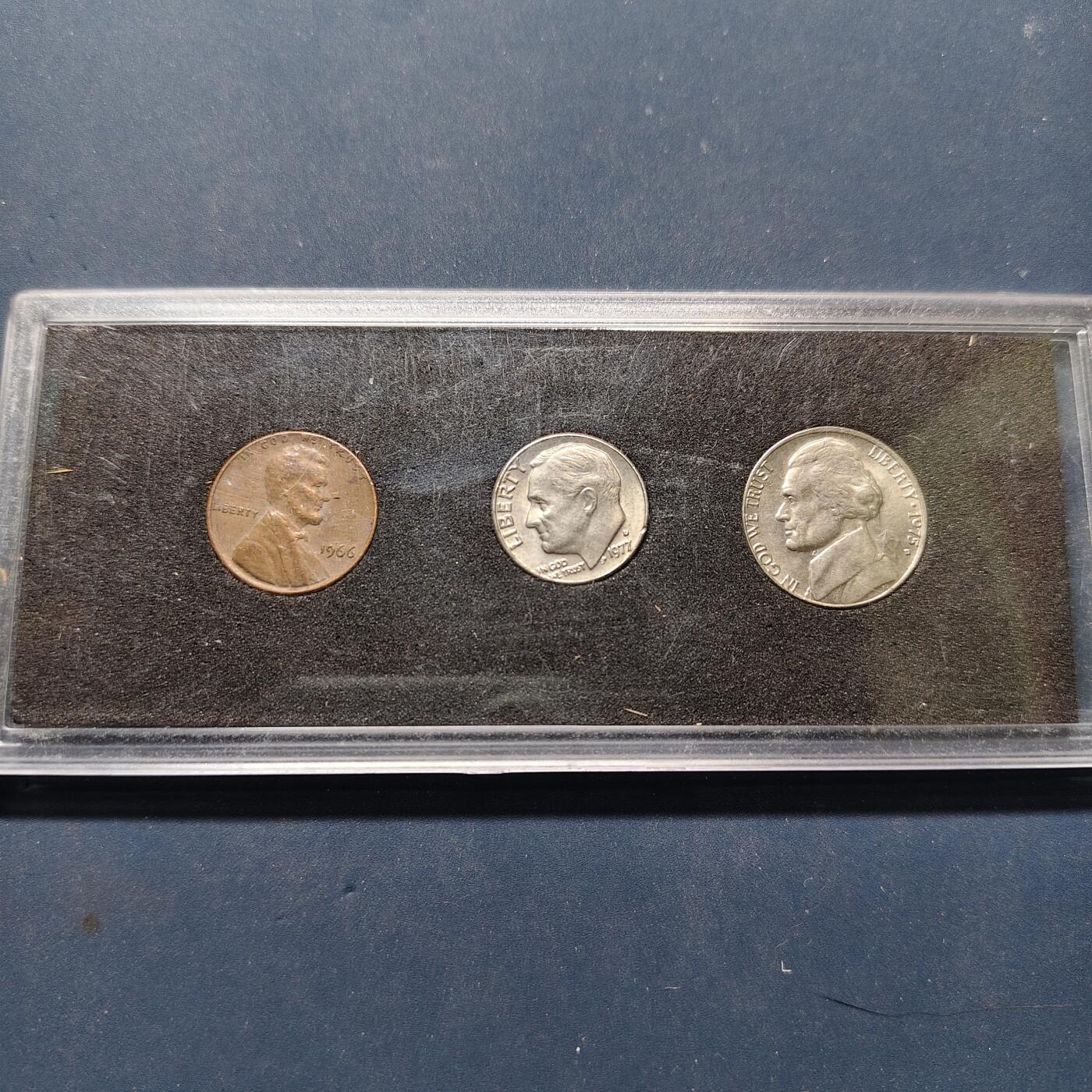 【全场包邮】纯粹捡漏拍504场-更新中 美国盒装各年份3枚套币