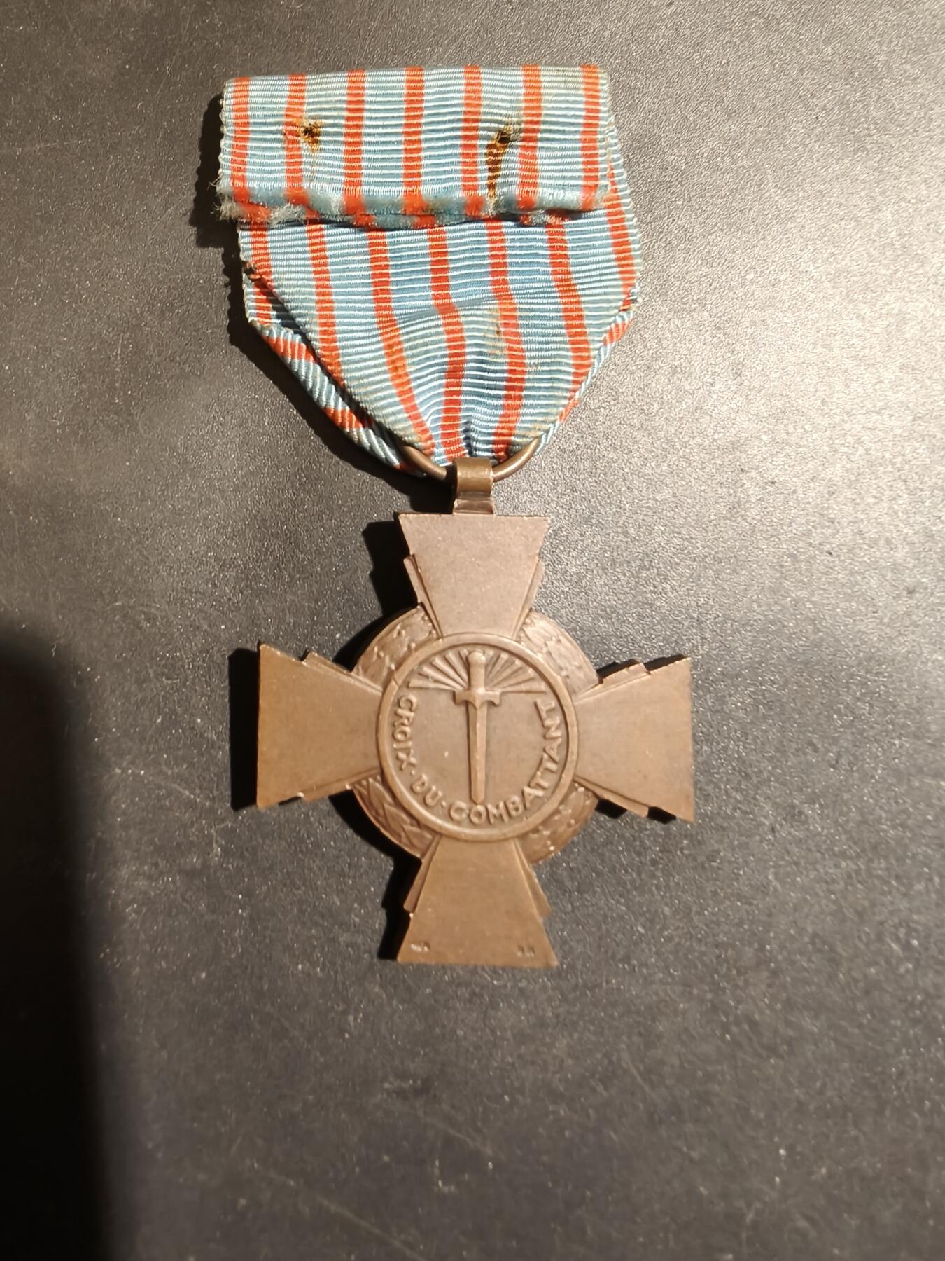 老王徽章第183期 法国战斗十字奖章