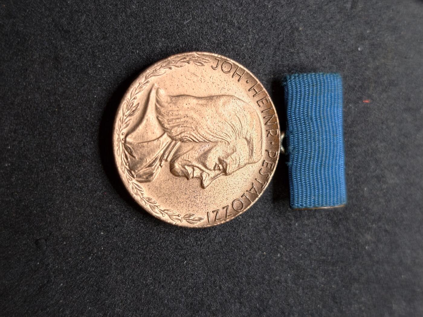 凯旋世界勋赏（持续上新中）（第22期新年大拍）（欢迎送拍）（对拍品有疑问请询问客服，不接受到手刀，出价默认拍品品相。请认真阅读拍卖规则！出价默认已认可！）（收到货请录制开箱视频，无视频概不处理问题。）