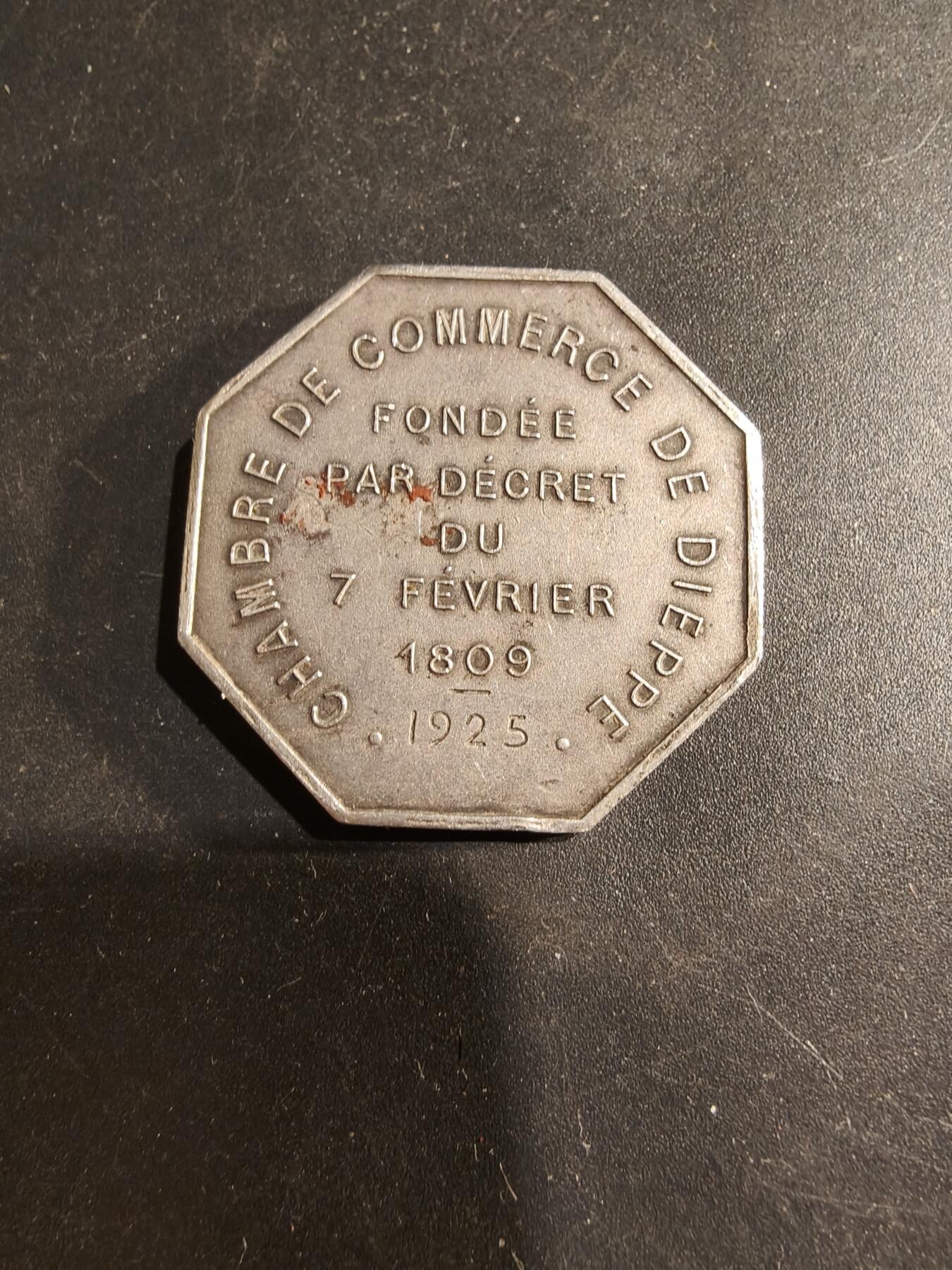 老王徽章第183期 法国迪耶普商会银八角章    950银    直径33mm     重量18.2g
