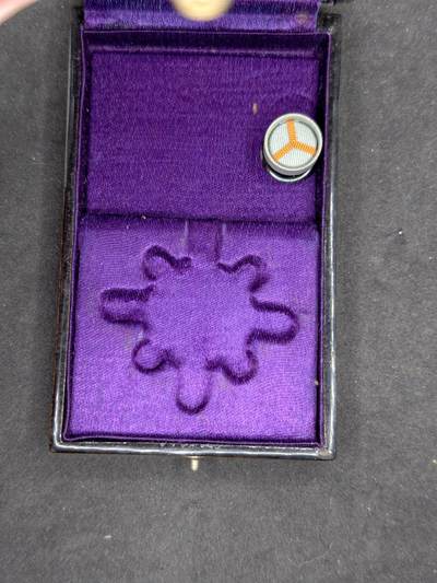 凯旋世界勋赏（持续上新中）（第22期新年大拍）（欢迎送拍）（对拍品有疑问请询问客服，不接受到手刀，出价默认拍品品相。请认真阅读拍卖规则！出价默认已认可！）（收到货请录制开箱视频，无视频概不处理问题。） - 八瑞空盒带略