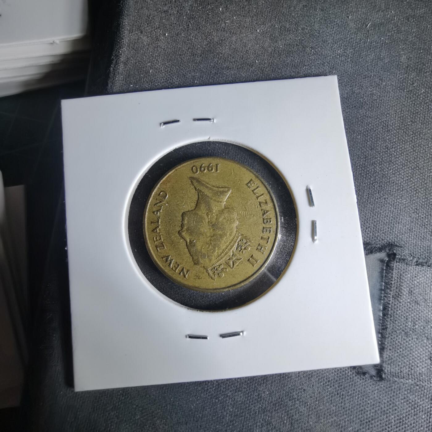 沼泽如烟--第999场 新西兰1990年一元