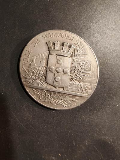 老王徽章第183期 - 法国1915年图尔宽市巴黎工商学校大银章    950银    直径41mm    重量46.1g