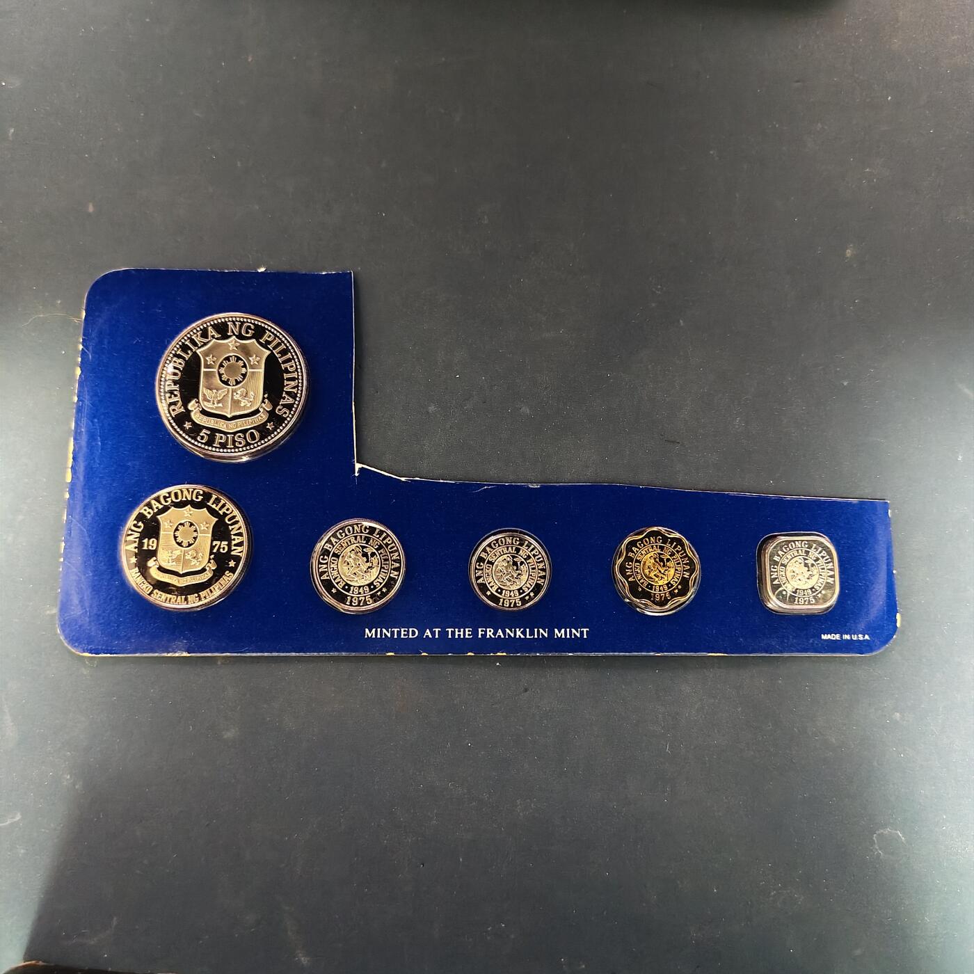 【全场包邮】纯粹捡漏拍505场 菲律宾1975年官方精制套币（无银币）-盒证全