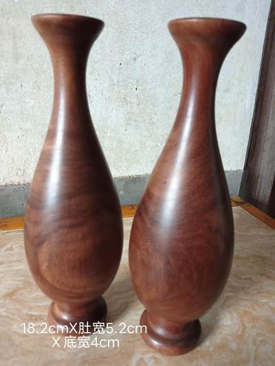 花榈木花瓶 - 花榈木花瓶