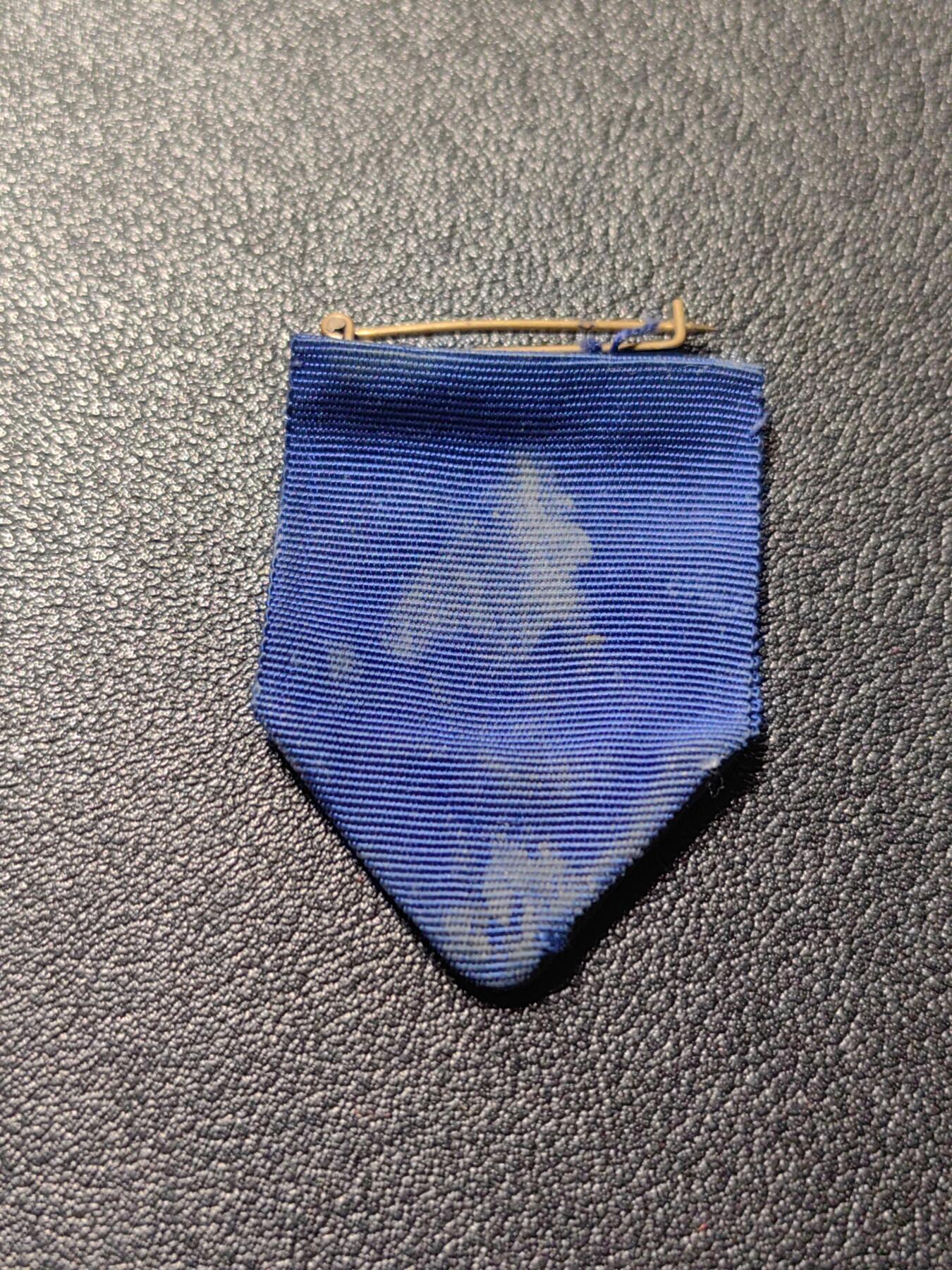 靖甫拍卖第五场 德三服务奖章上挂