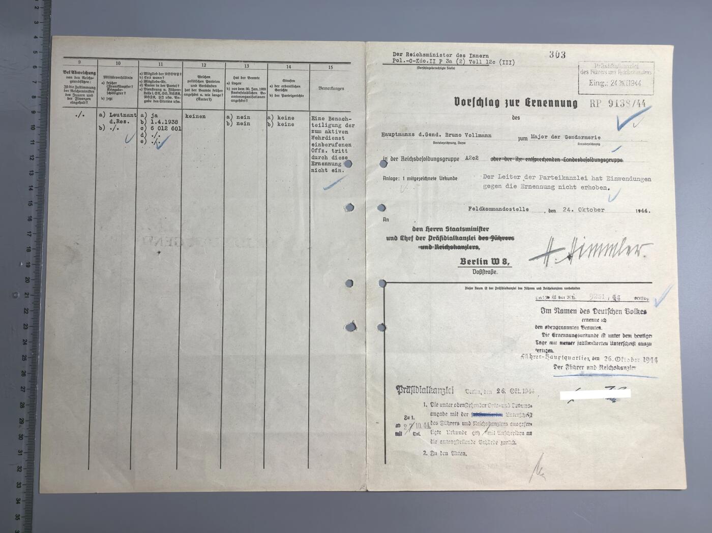 小驴勋章奖章收藏2月22日周日晚六点拍卖（珍爱和平，收藏战争，铭记历史，勿忘国耻，忠党爱国。有偿代拍，送拍规则在简介最后，参拍须阅读规则后再参拍，关系到运费包装发货时效真假辨别等关键信息，拍卖时不再发原图，看大图店主微信码在拍卖店铺介绍里） SS一把手希姆莱亲签的盖世太保 (Geheime Staatspolizei）少校晋升文件，AH不是亲签，A3大小，已请国内外专家都给鉴定过了，放心购买，终身保真，上万的东西