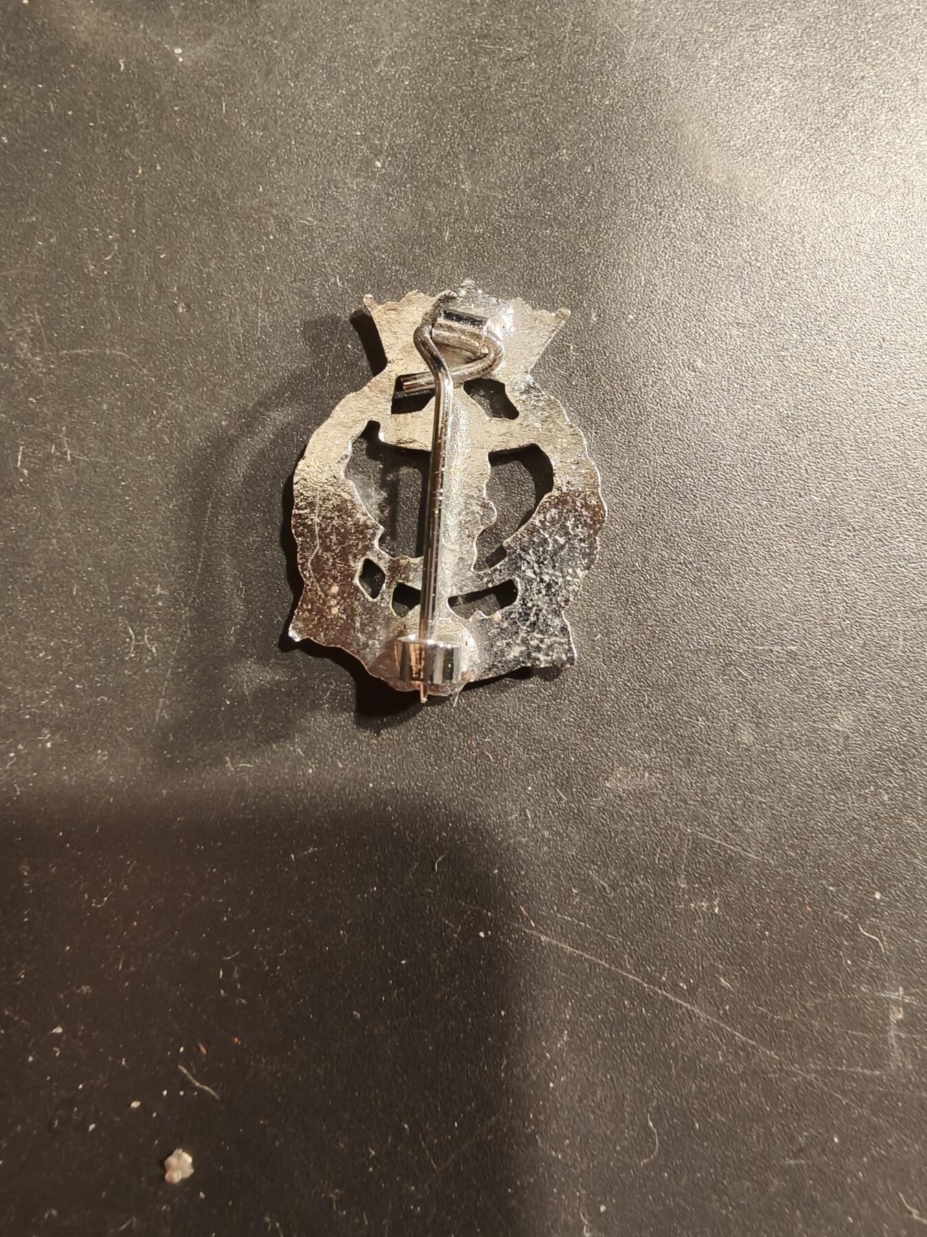 老王徽章第183期 英国皇家海军老兵协会证章