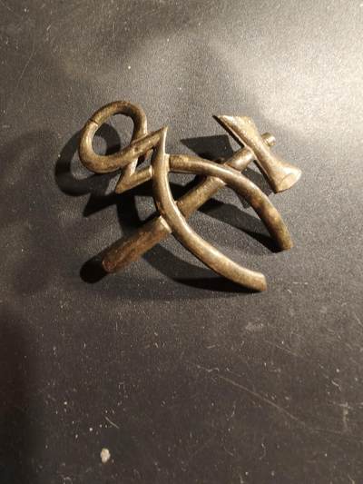 老王徽章第183期 - 英国劳工团帽徽     一战时期