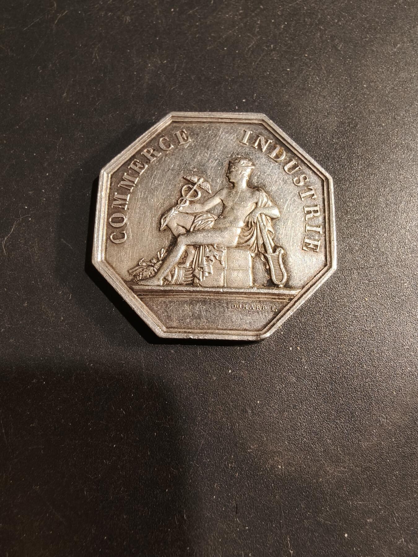 老王徽章第183期 法国迪耶普商会银八角章     950银手指标     直径33mm    重量16.8g