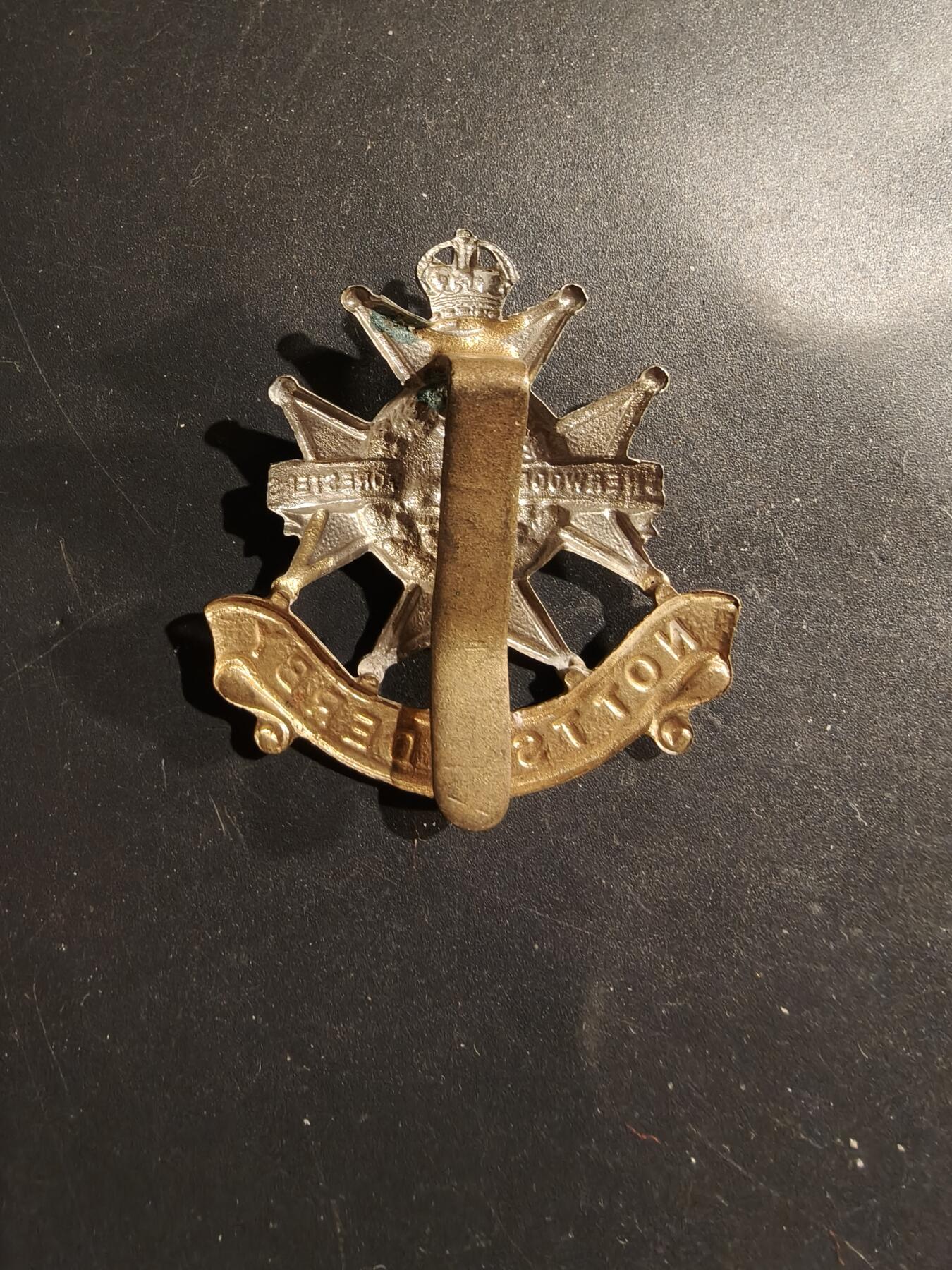 老王徽章第183期 英国诺茨&德比郡步兵团帽徽     一战时期