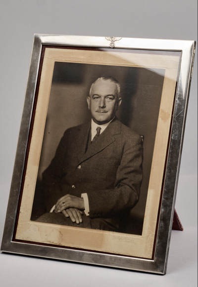 「Adolf Hitler签名系列」德意志Ⅲ最高級别历史文件原件元首阿道夫.希特勒亲签 (极其稀有) 「Adolf Hitler签名系列」德意志Ⅲ最高級别历史文件原件元首阿道夫.希特勒亲签 (极其稀有)