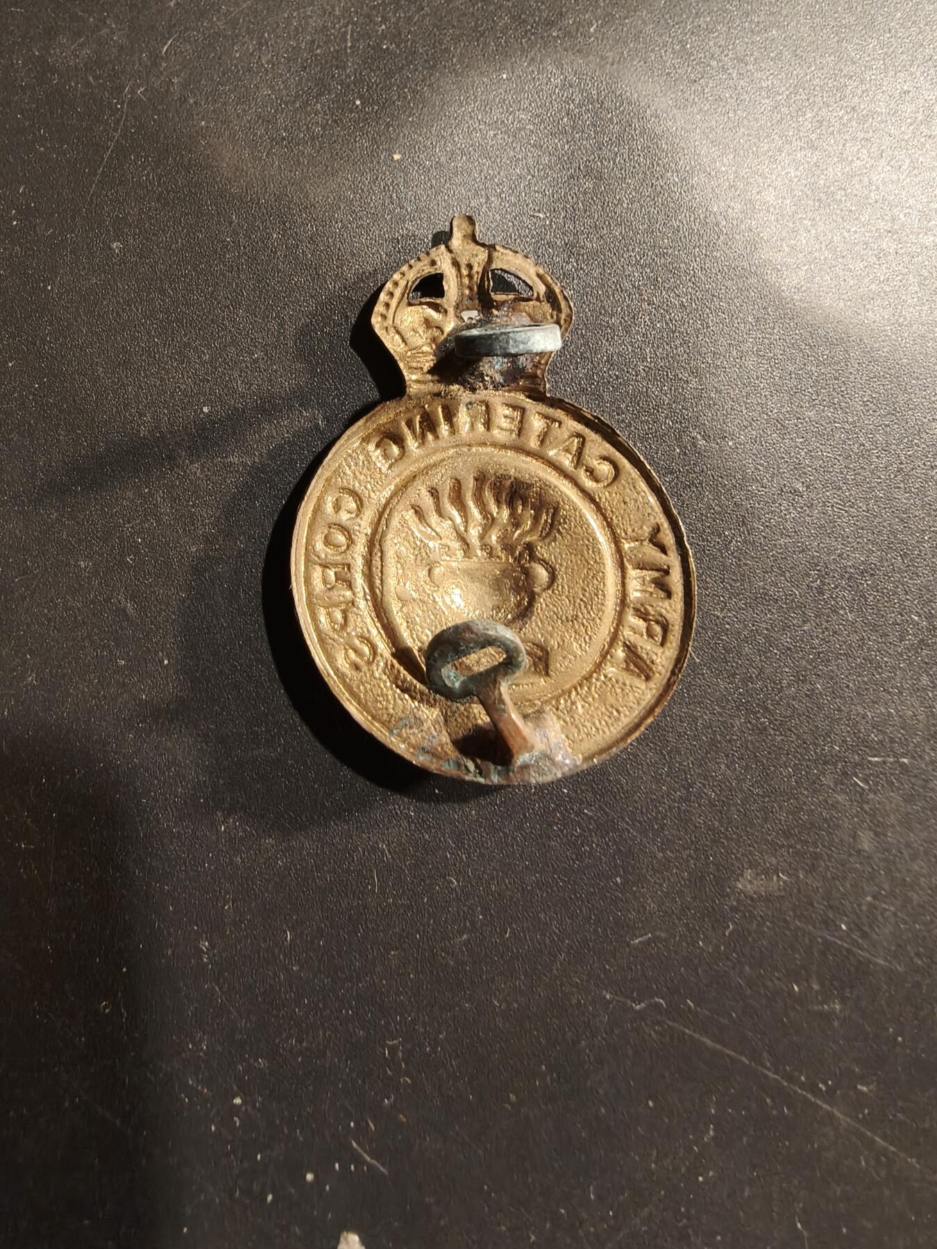 老王徽章第183期 英国皇家炊事团帽徽    一战时期