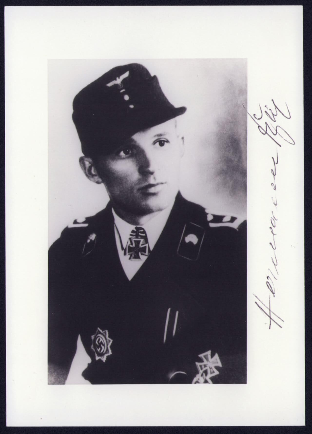 小驴勋章奖章收藏2月22日周日晚六点拍卖（珍爱和平，收藏战争，铭记历史，勿忘国耻，忠党爱国。有偿代拍，送拍规则在简介最后，参拍须阅读规则后再参拍，关系到运费包装发货时效真假辨别等关键信息，拍卖时不再发原图，看大图店主微信码在拍卖店铺介绍里） 豹式和猎豹歼击车双坦克王牌Hermann Bix战后亲签