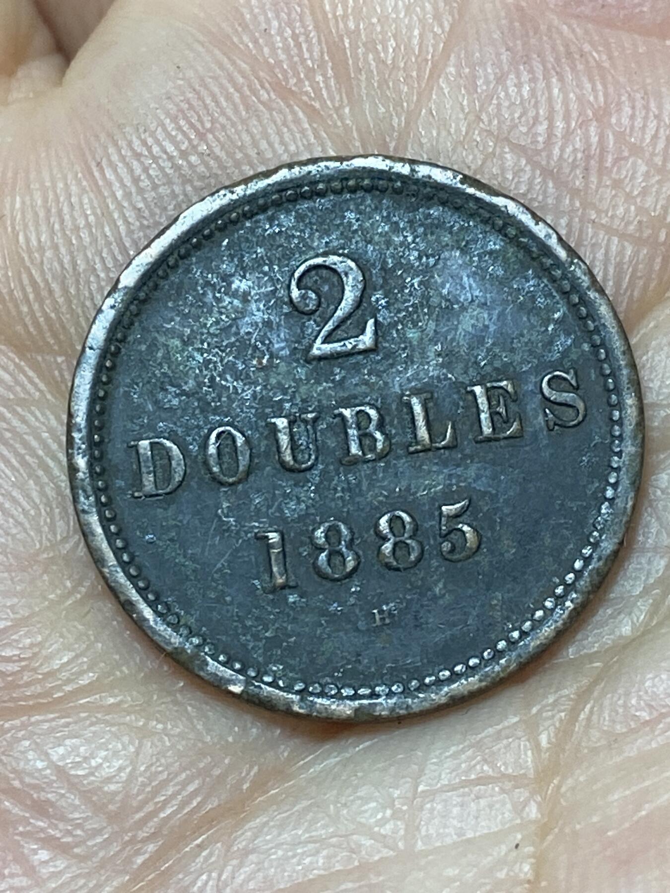 2026年第二十九场(总第一百九十八场）英国一线回流散币新年初九特拍场第一场(免佣金) 英属根西岛🇬🇬1885年2道布(维多利亚女王时期第二版，H标喜敦厂造)