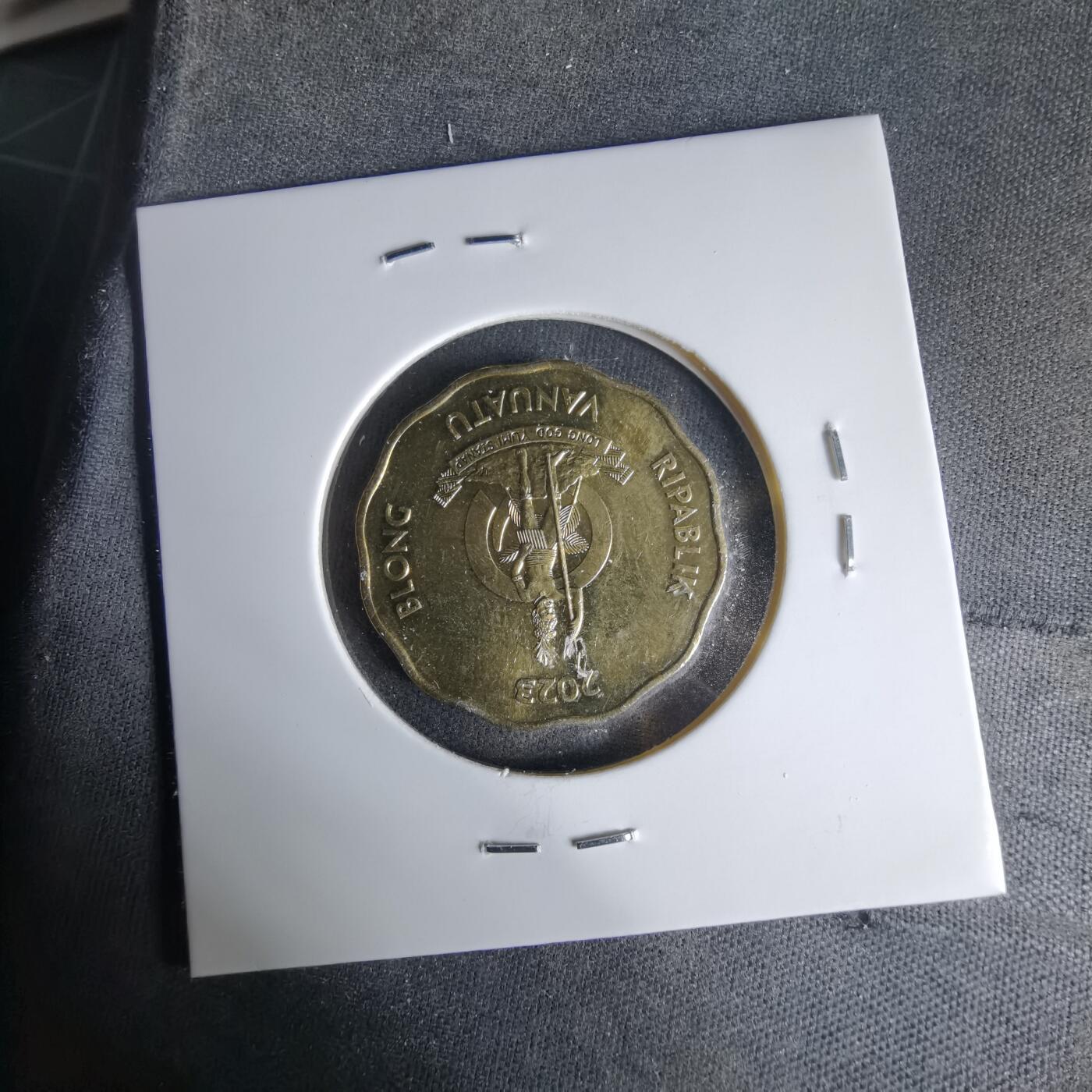 沼泽如烟--第999场 瓦努阿图2023年100瓦图