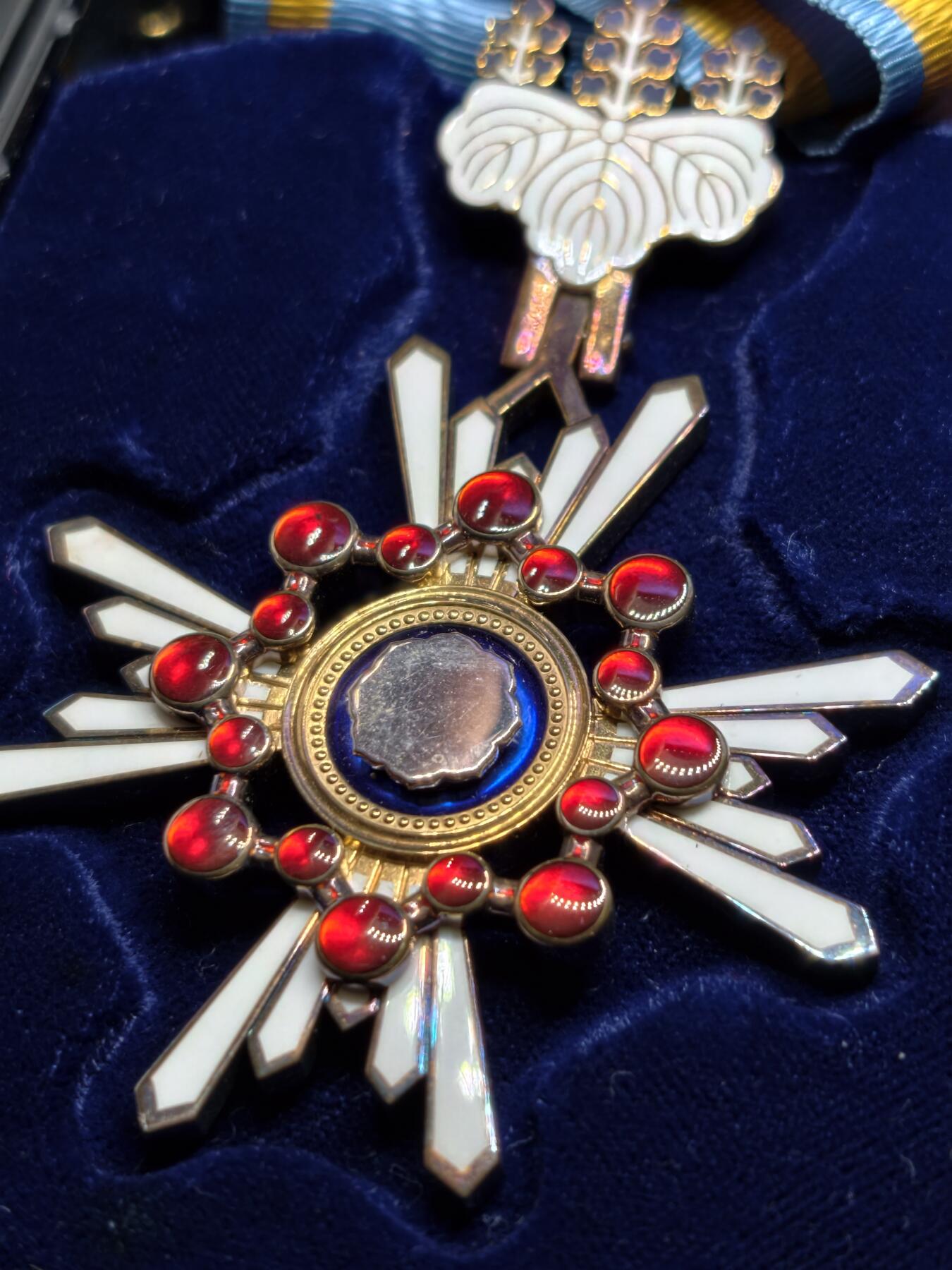 凯旋世界勋赏（持续上新中）（第22期新年大拍）（欢迎送拍）（对拍品有疑问请询问客服，不接受到手刀，出价默认拍品品相。请认真阅读拍卖规则！出价默认已认可！）（收到货请录制开箱视频，无视频概不处理问题。）