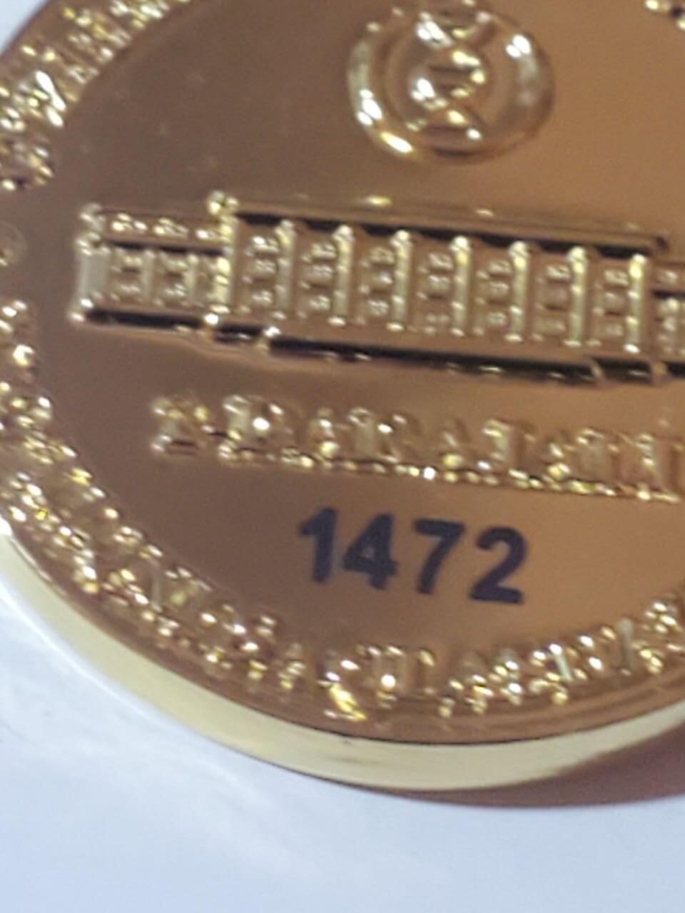 韵星假日军品类拍卖第42期 -- Rimey Holidays Militaria Auction 42 乌兹别克斯坦共和国卫生部二级优秀服务人员奖金奖章 实发1472号 非常稀少 设计继承苏联的奖金奖章 铜镀金 非常厚重 仅颁发给高级官员