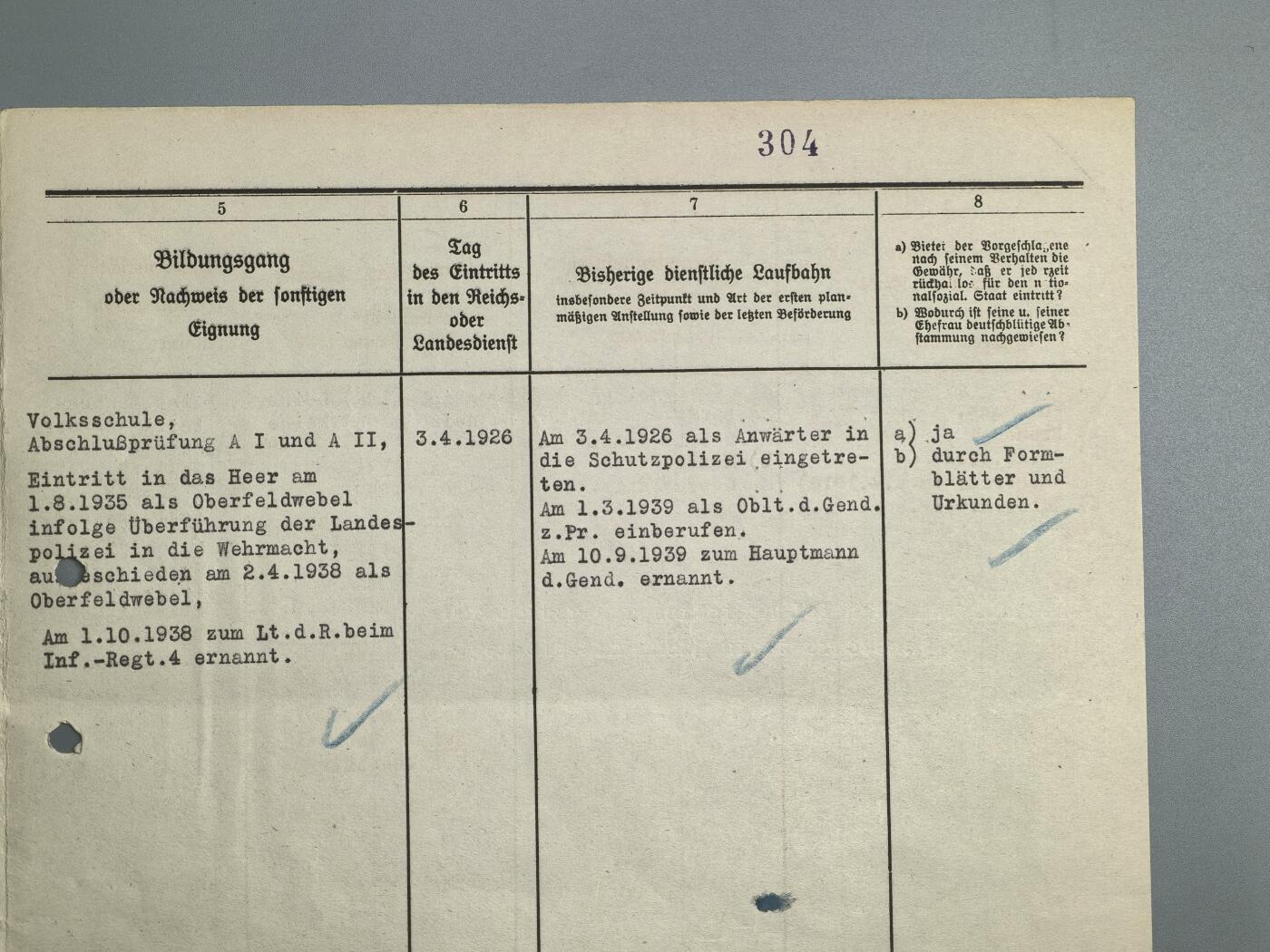 小驴勋章奖章收藏2月22日周日晚六点拍卖（珍爱和平，收藏战争，铭记历史，勿忘国耻，忠党爱国。有偿代拍，送拍规则在简介最后，参拍须阅读规则后再参拍，关系到运费包装发货时效真假辨别等关键信息，拍卖时不再发原图，看大图店主微信码在拍卖店铺介绍里） SS一把手希姆莱亲签的盖世太保 (Geheime Staatspolizei）少校晋升文件，AH不是亲签，A3大小，已请国内外专家都给鉴定过了，放心购买，终身保真，上万的东西
