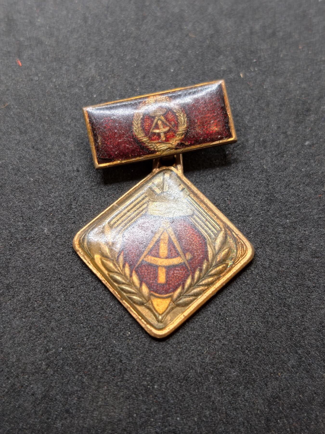 凯旋世界勋赏（持续上新中）（第22期新年大拍）（欢迎送拍）（对拍品有疑问请询问客服，不接受到手刀，出价默认拍品品相。请认真阅读拍卖规则！出价默认已认可！）（收到货请录制开箱视频，无视频概不处理问题。）