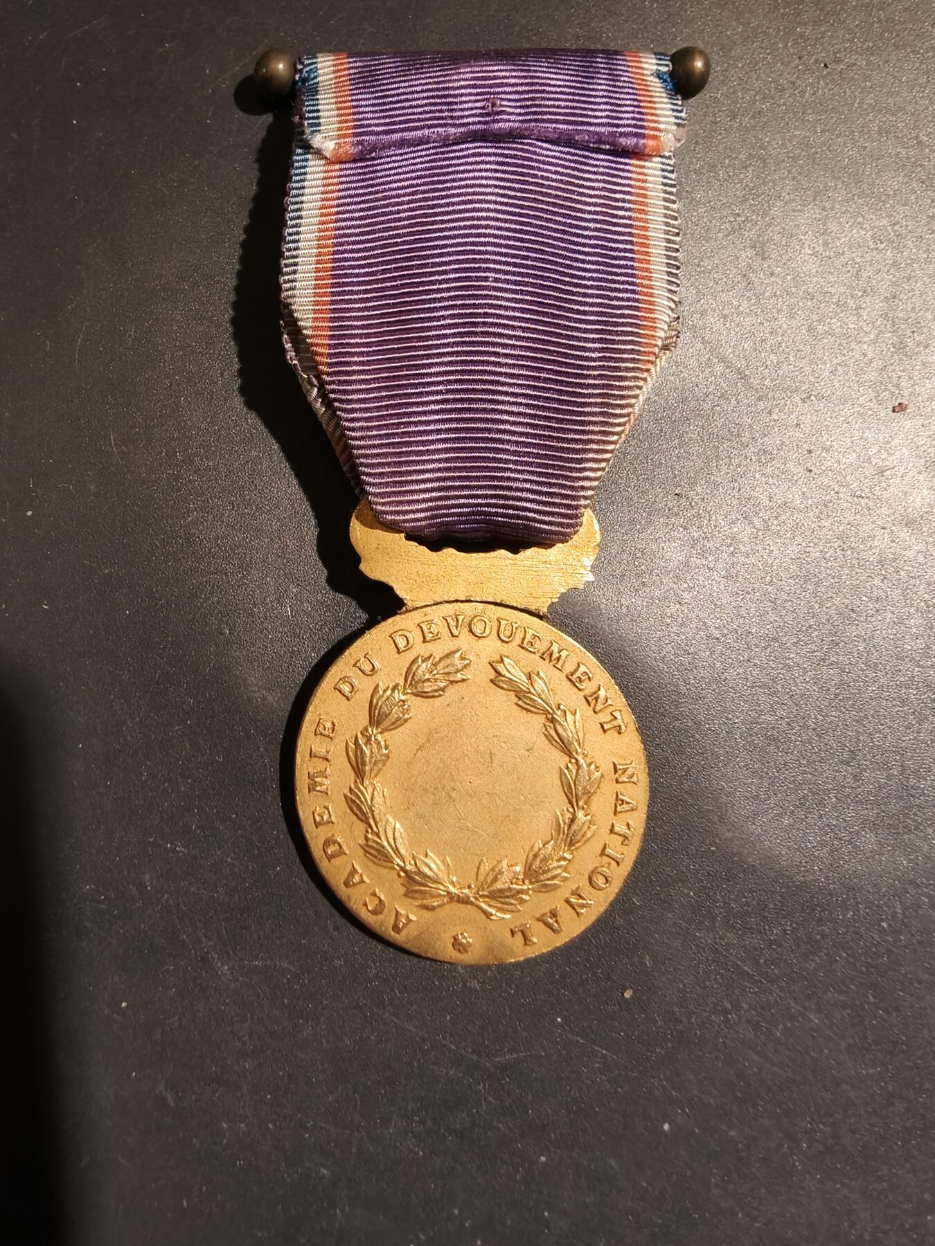 老王徽章第183期 法国金级军官级国家奉献学院纪念章